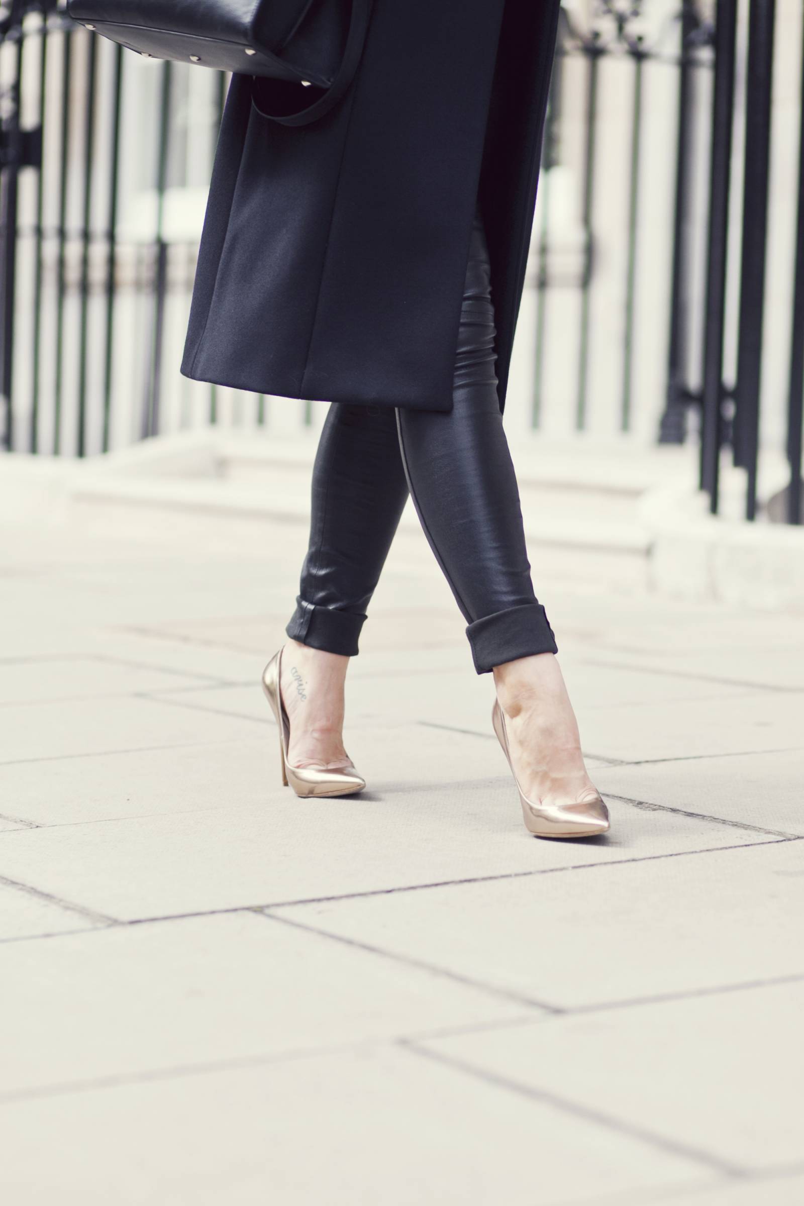 VICTORIA-INTHEFROW11