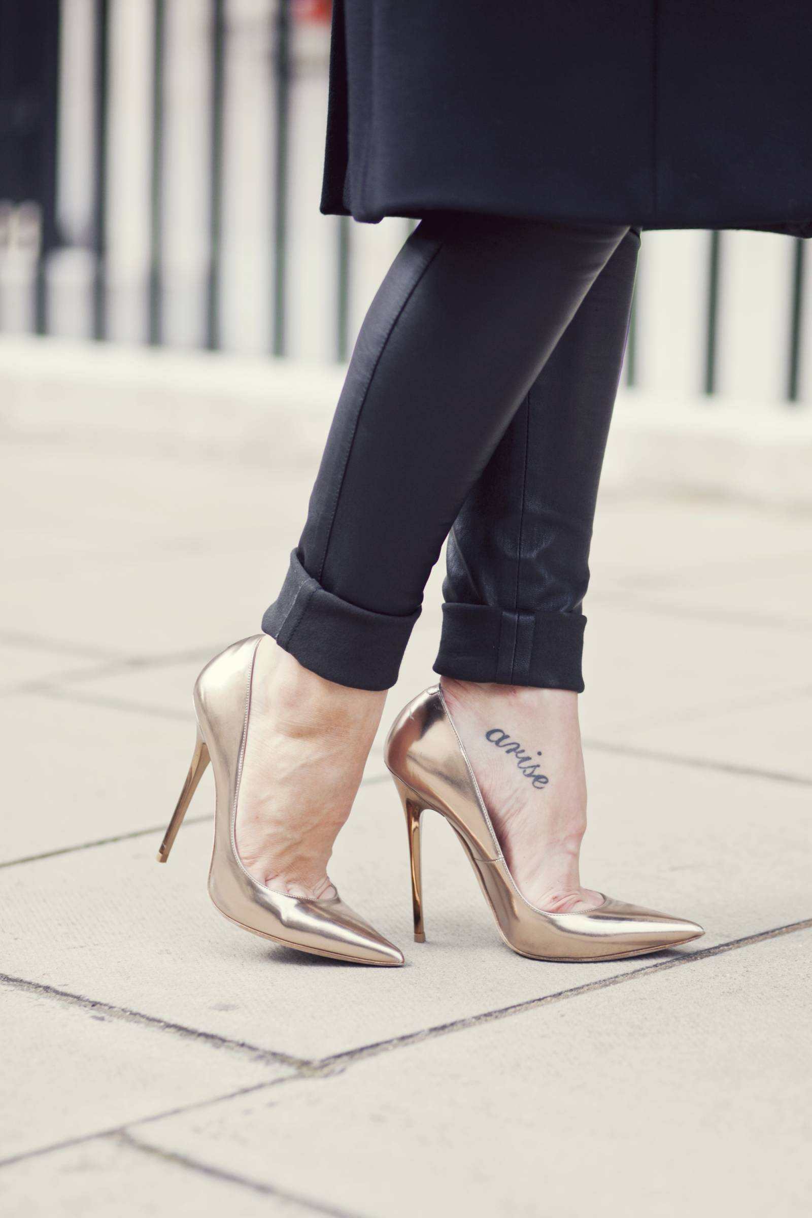 VICTORIA-INTHEFROW12