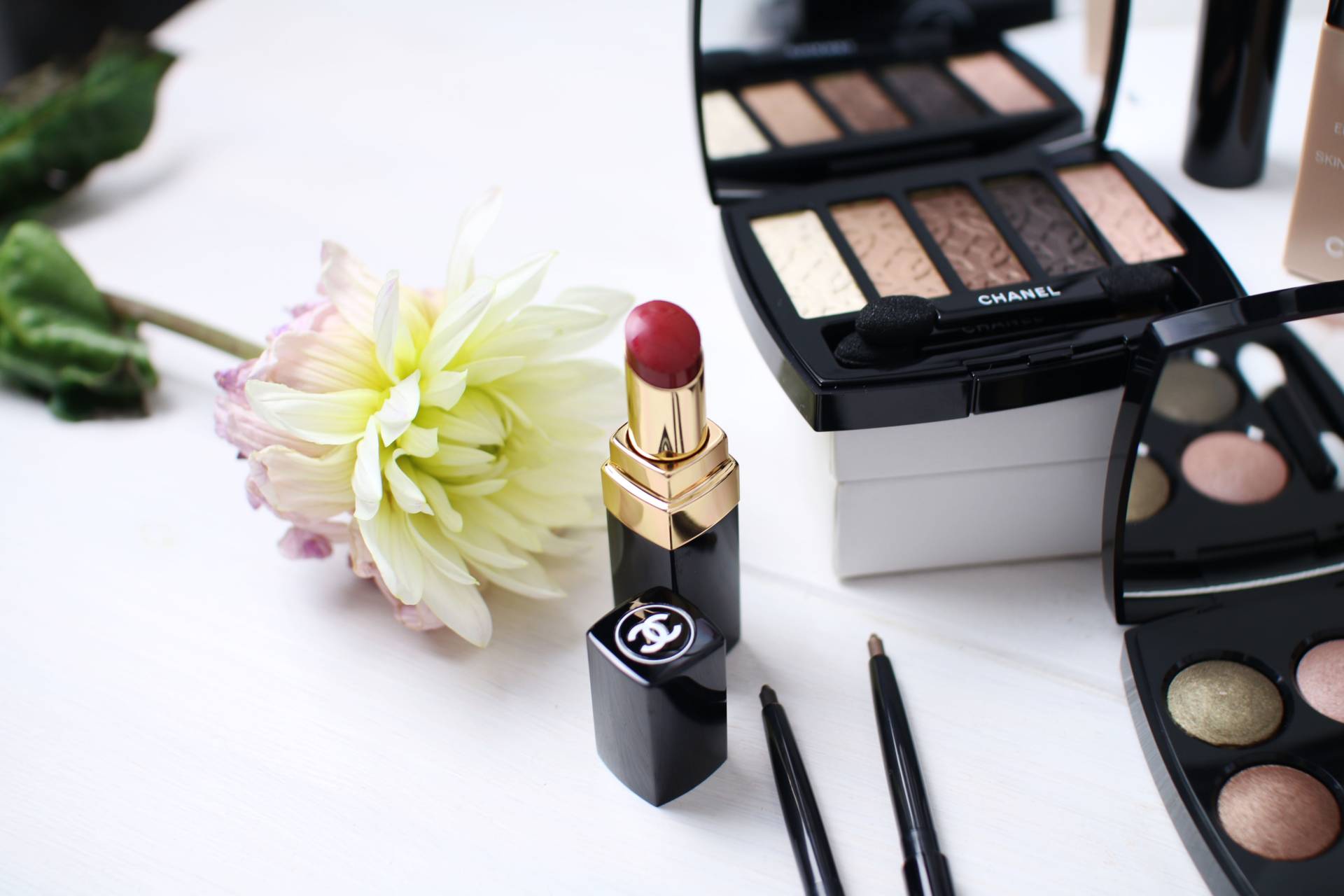 chanel autumn beauty inthefrow.com