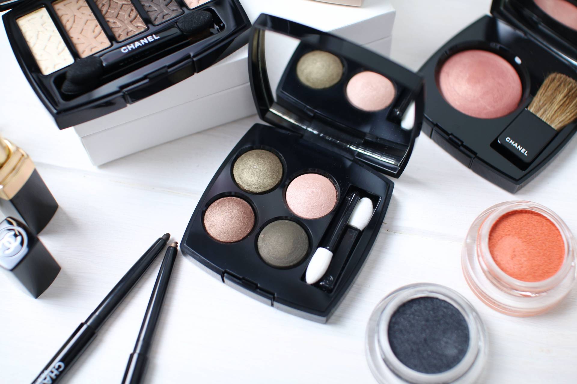 chanel autumn beauty inthefrow.com