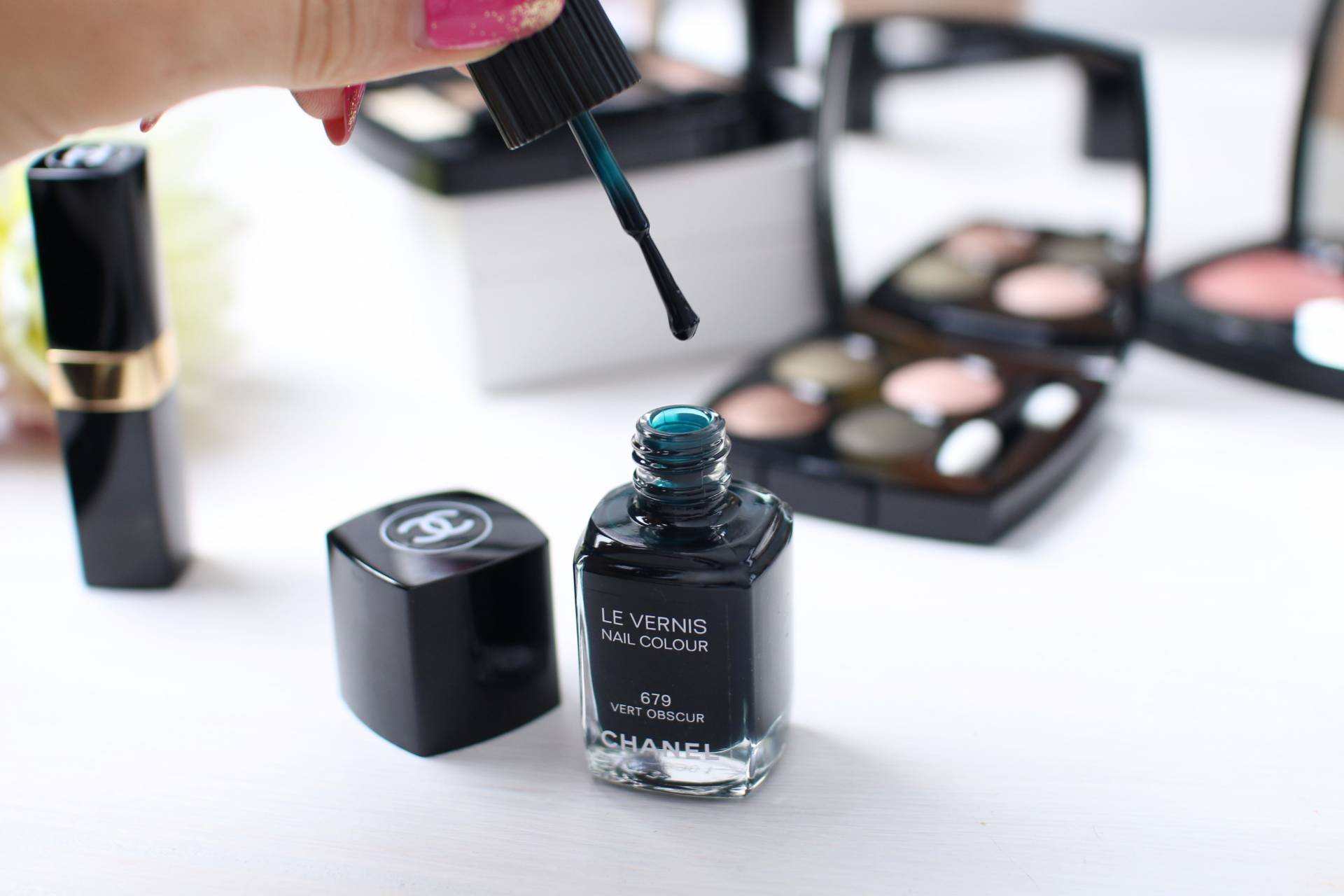 chanel autumn beauty inthefrow.com