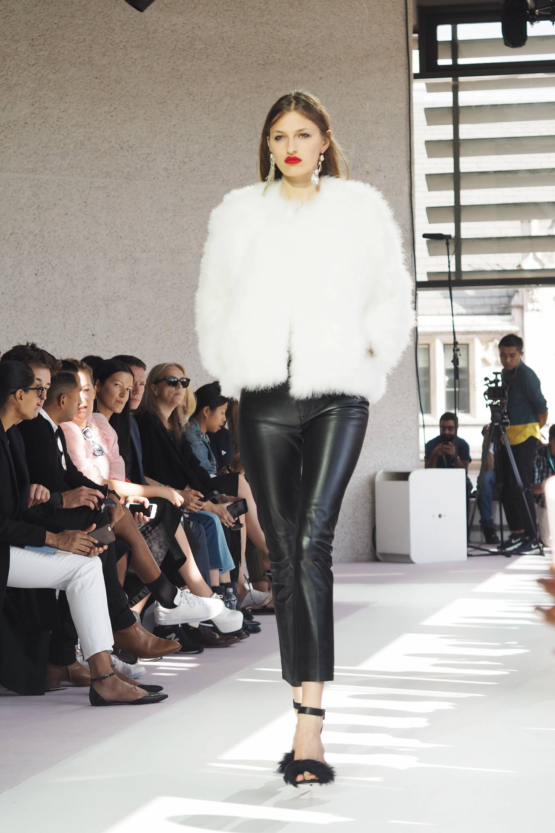 Topshop Unique S/S16 LFW Inthefrow