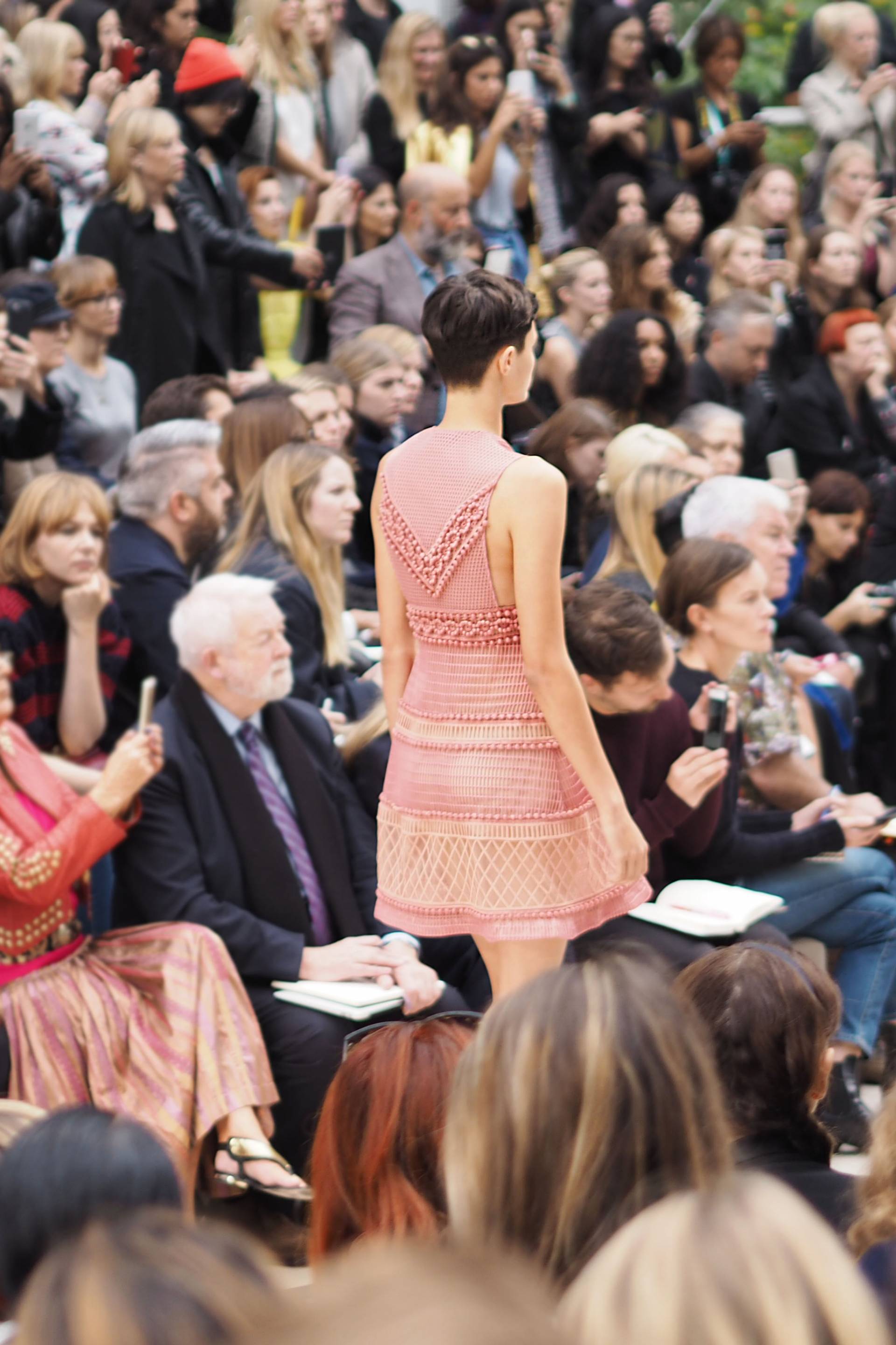 Burberry Spring/Summer 2016 London Fashion Week Runway inthefrow.com