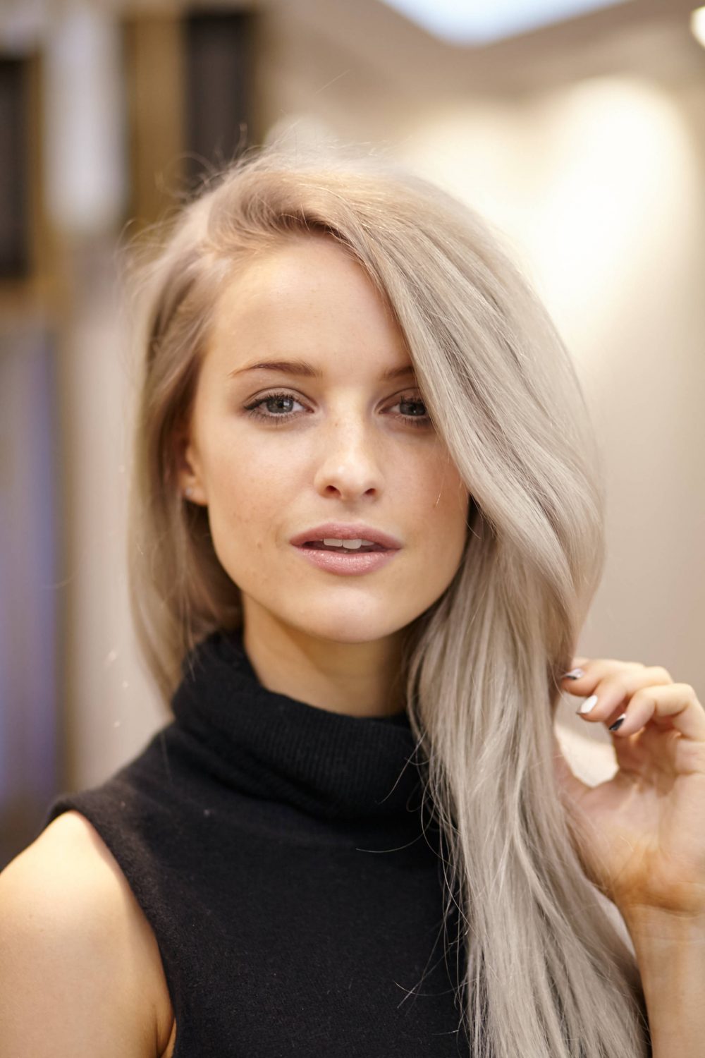 How to Create the Festive Burberry Look - Inthefrow