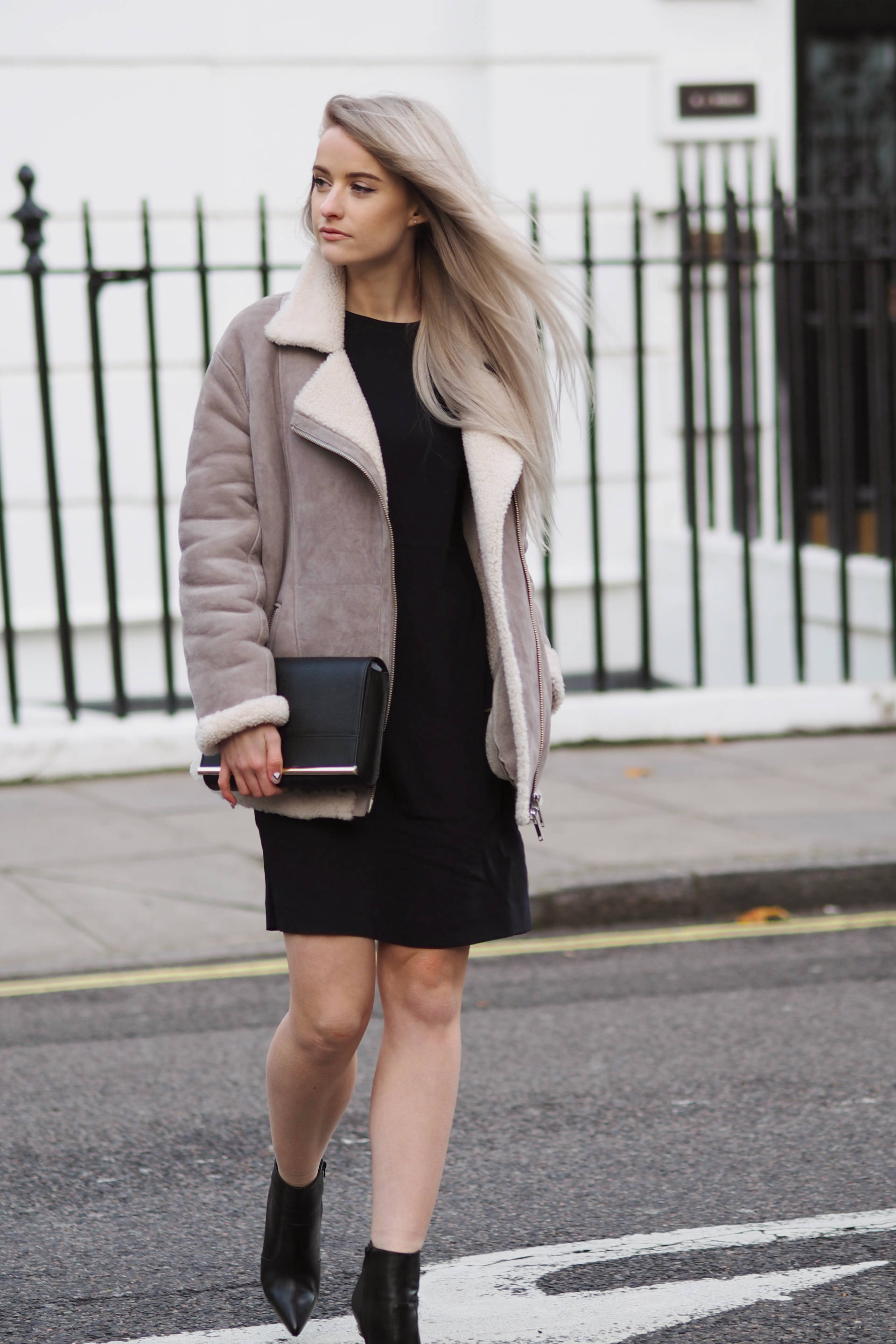 Why You Need a Pair of Winter Ankle Boots - Inthefrow