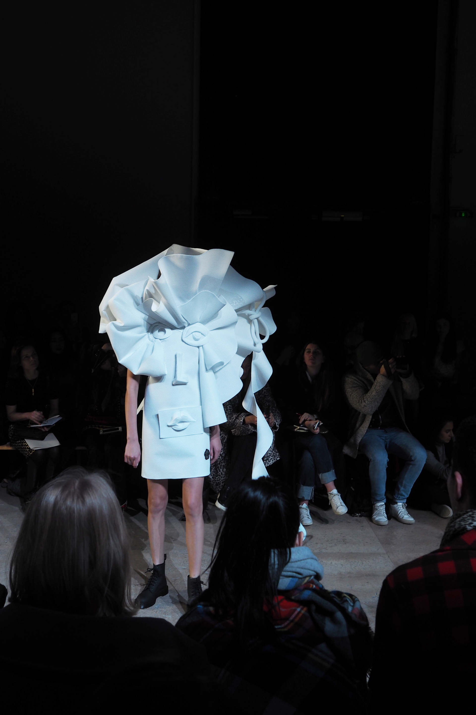 OLYMPUS DIGITAL CAMERA viktor and rolf couture 2016