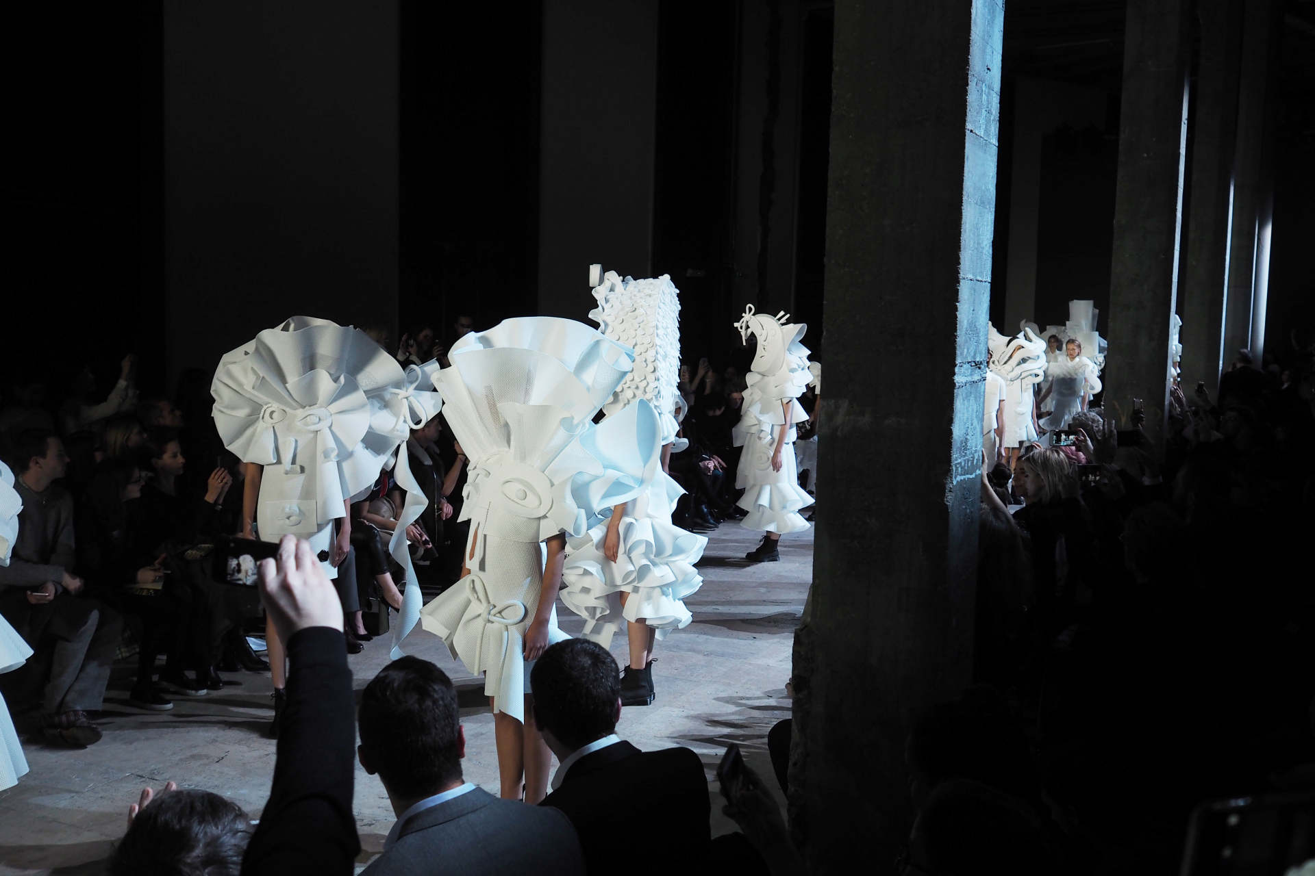 OLYMPUS DIGITAL CAMERA viktor and rolf couture 2016