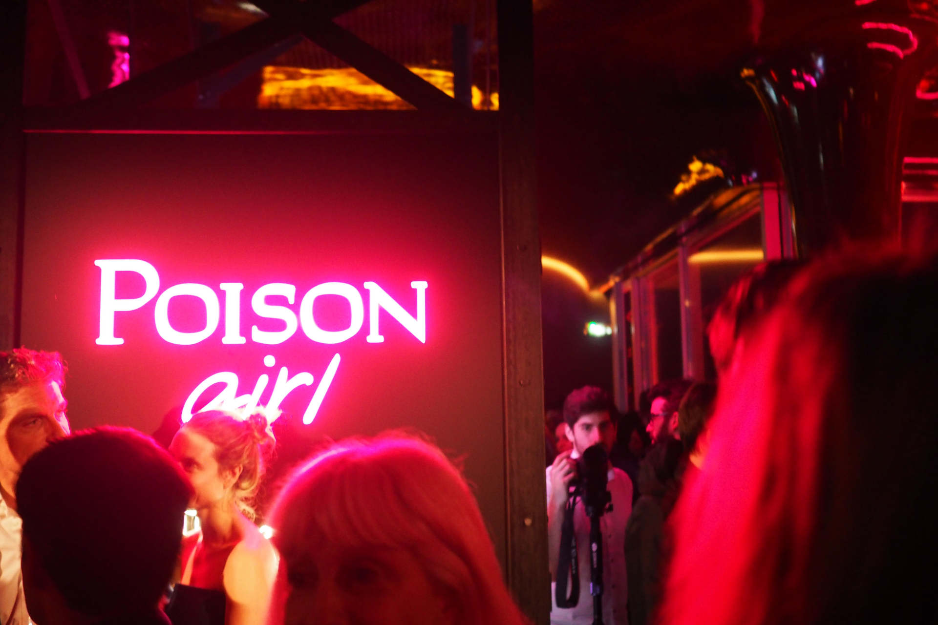 OLYMPUS DIGITAL CAMERA dior poison girl party