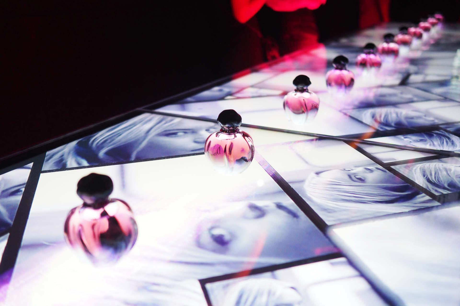 OLYMPUS DIGITAL CAMERA dior poison girl party