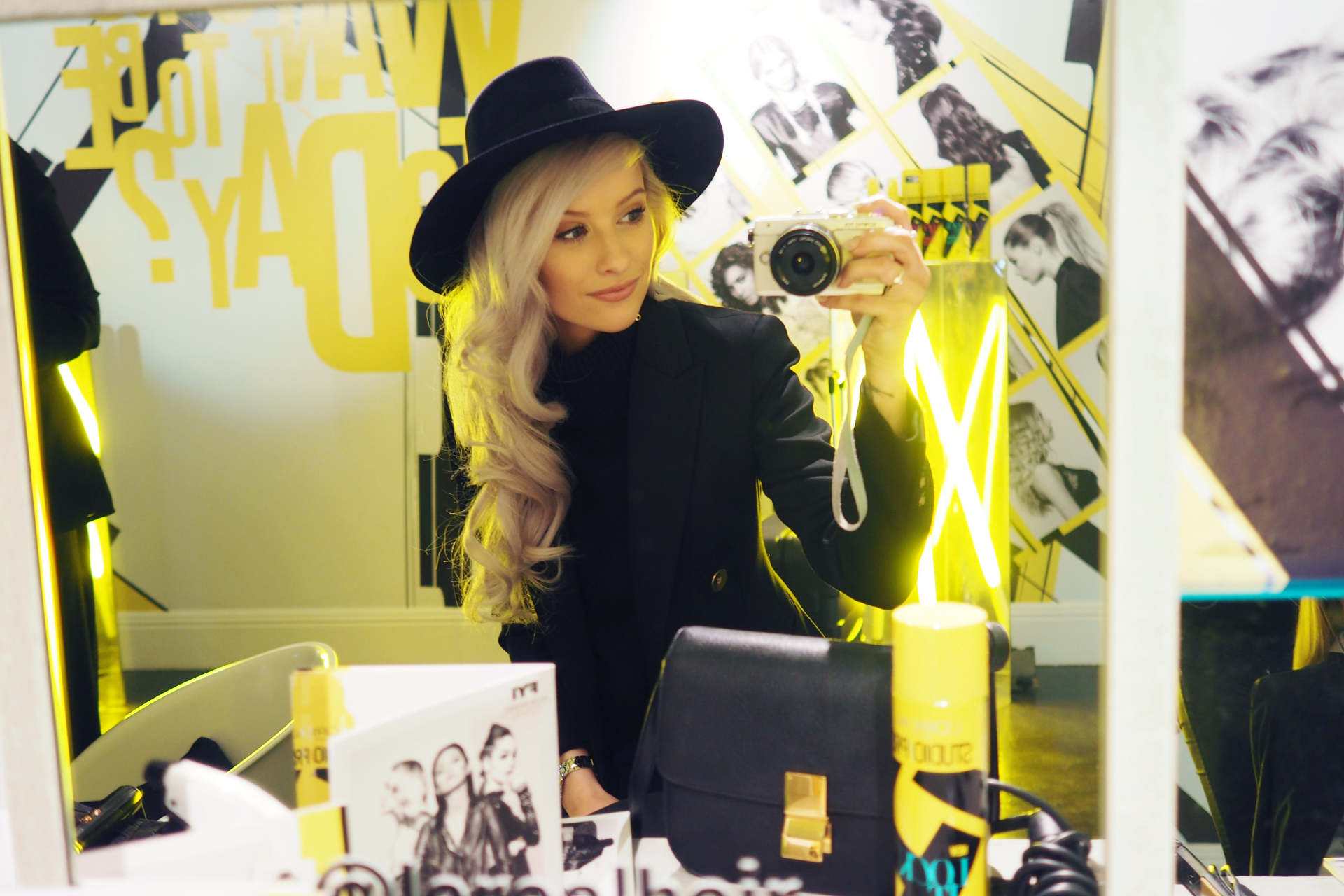 OLYMPUS DIGITAL CAMERA loreal paris studio pro pop up inthefrow