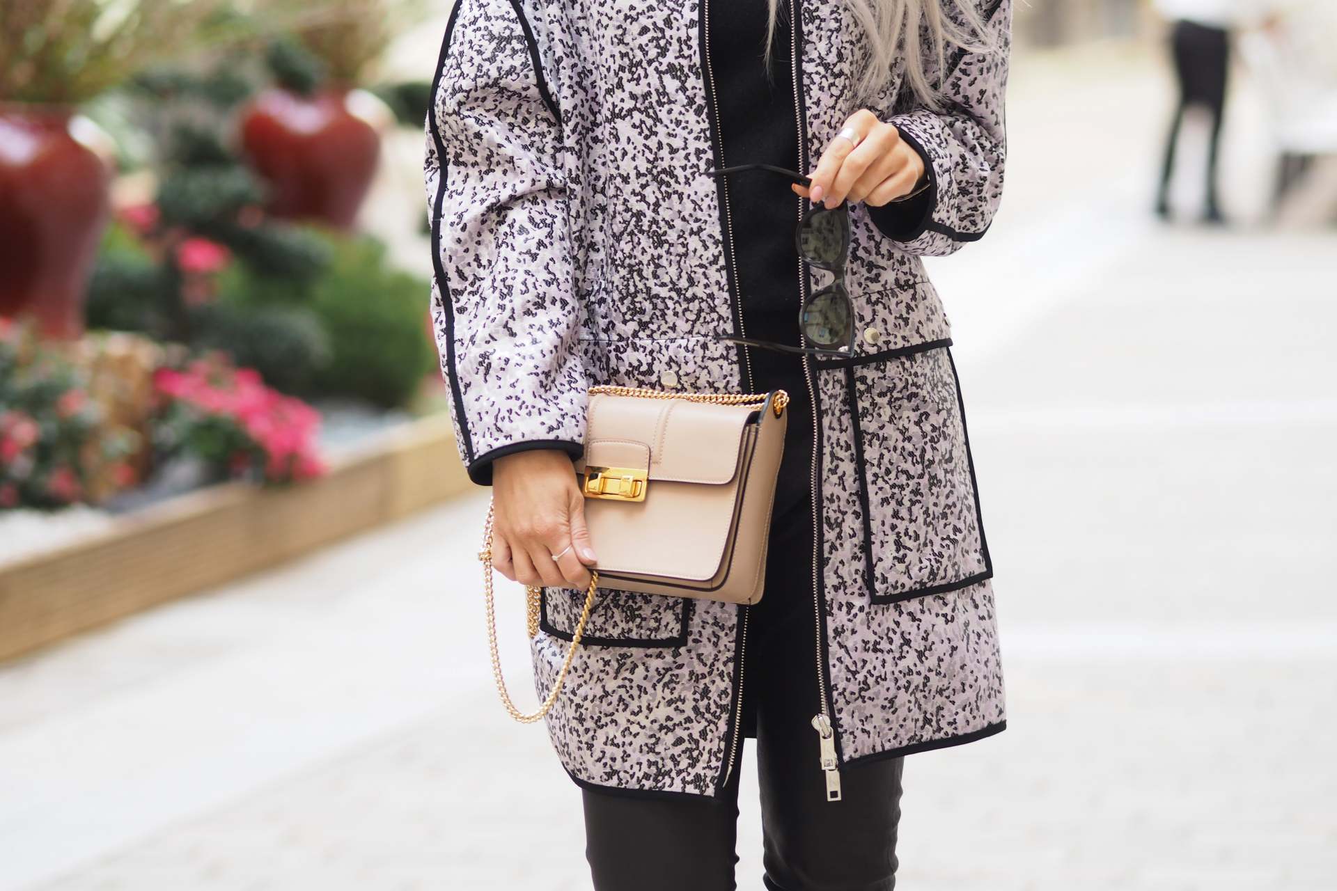 P3080396 inthefrow paris fashion week kenzo lilac leopard print jacket and lanvin bag in nude