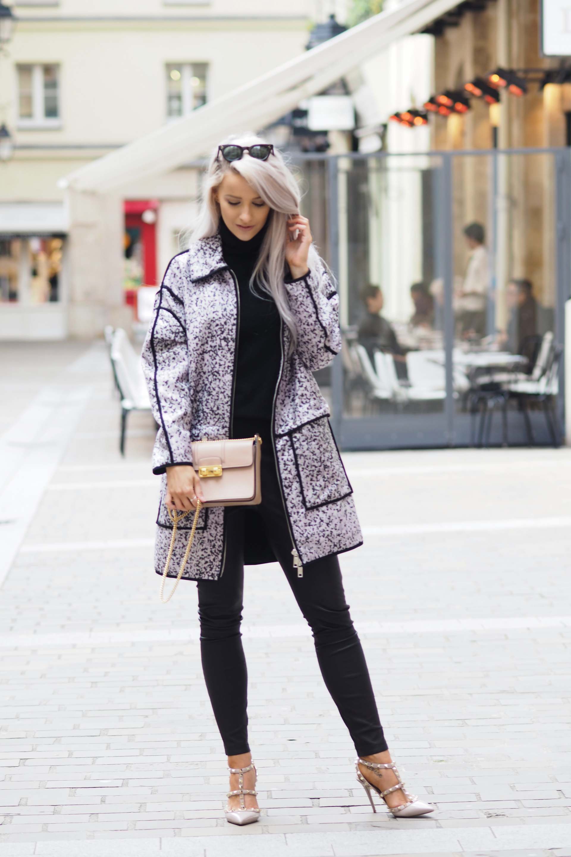 P3080428 inthefrow paris fashion week kenzo lilac leopard print jacket and valentino rockstuds in powder