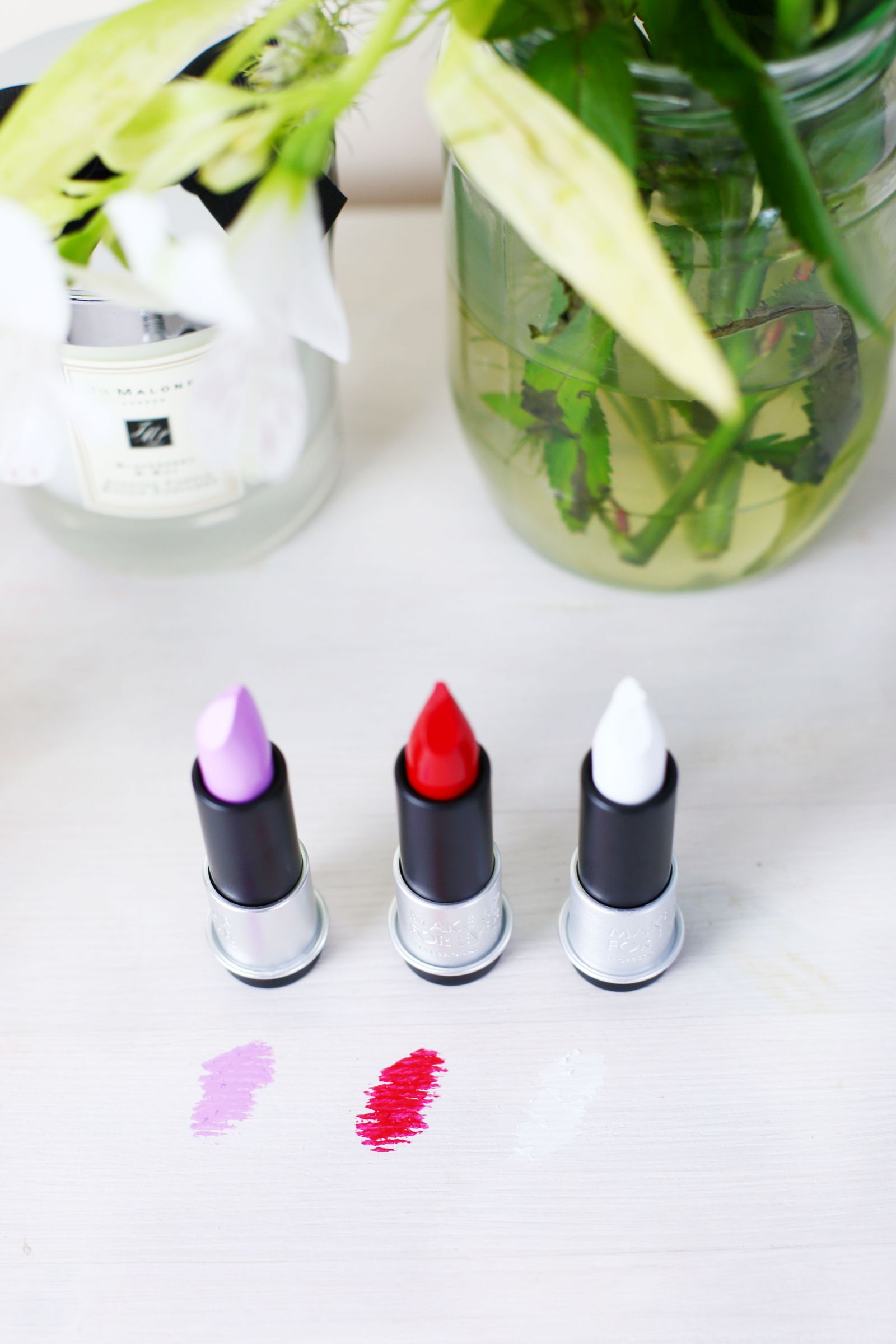 5G5A4359 makeup forever lipsticks