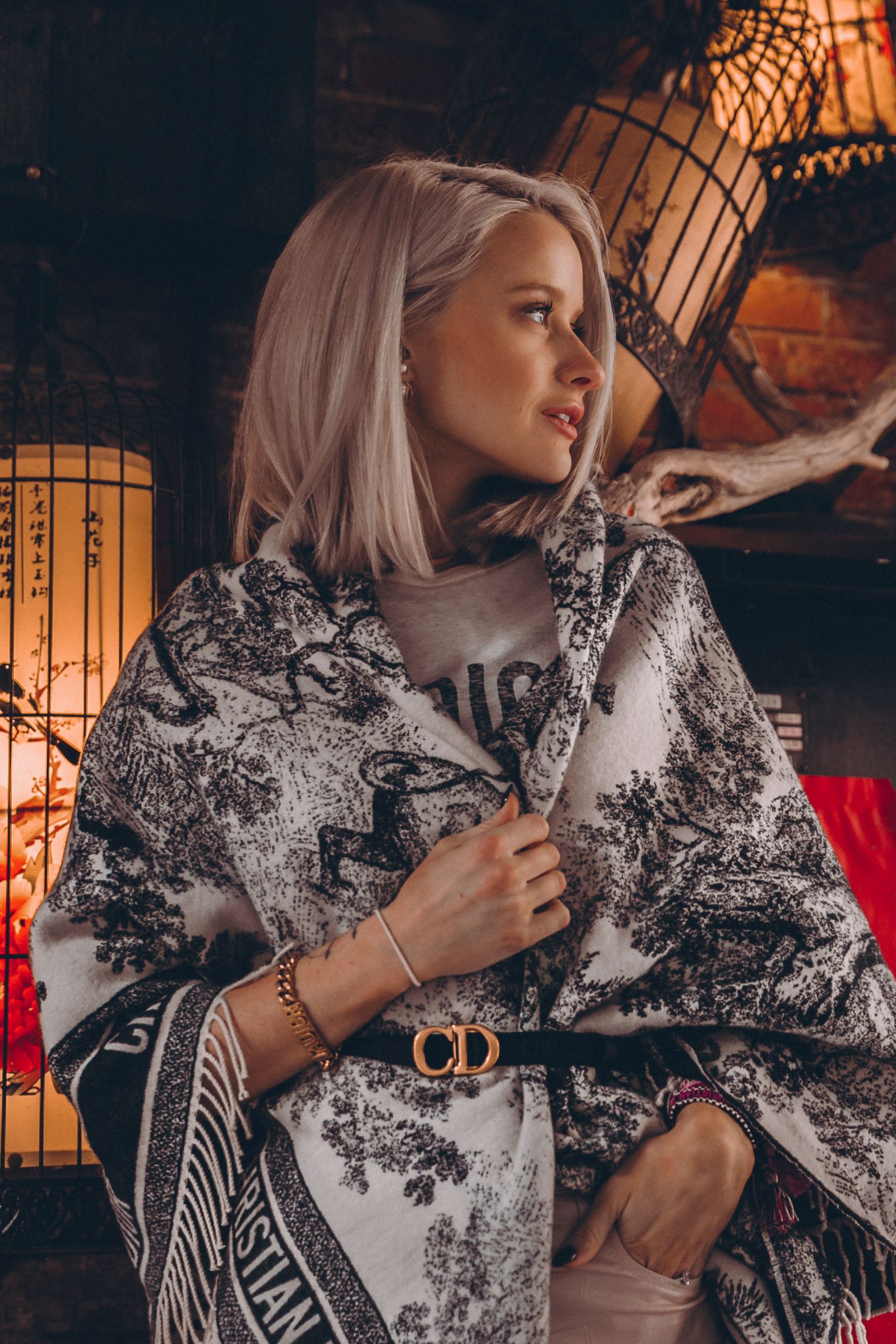 Trend Accessories to Make Your Outfit Look Extra - Inthefrow