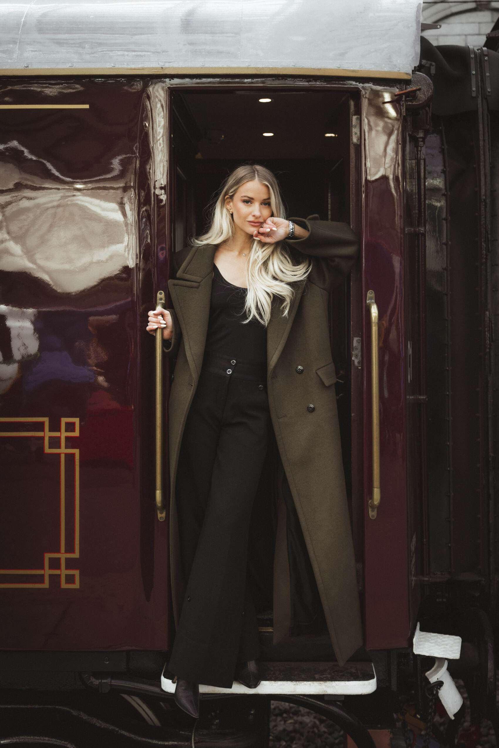 Get The Look For Less: The Oversized Trench Coat - Inthefrow