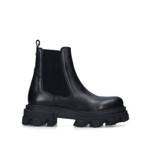 Short Chunky Sole Boots